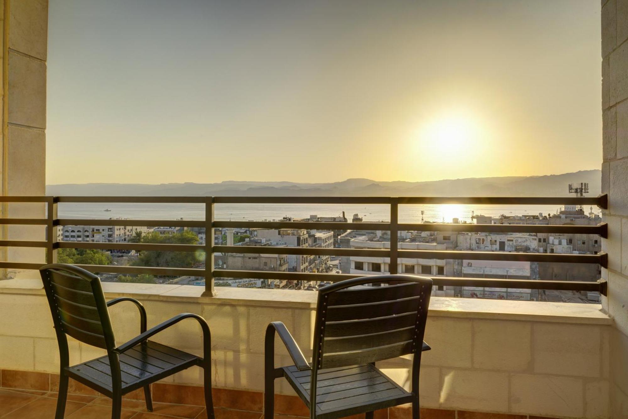 Luciana Hotel By Fhm Aqaba Exterior foto